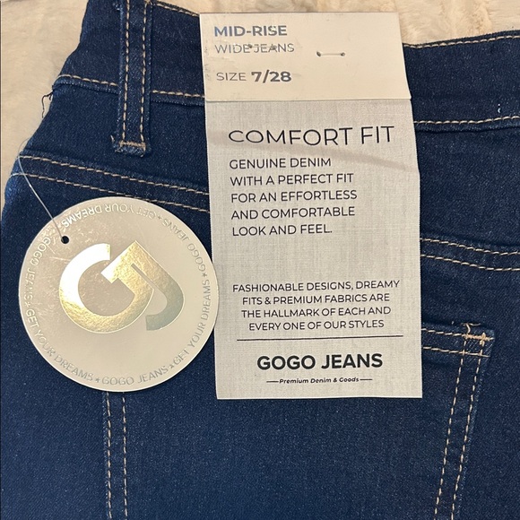 GOGO Jeans Mid-Rise Wide Leg Women's Jeans W/ Rhinestone Bows - Picture 12 of 13